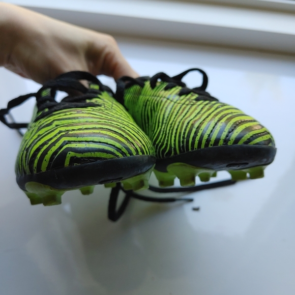 Adidas Kids Taquiero Soccer Cleats - Picture 2 of 6